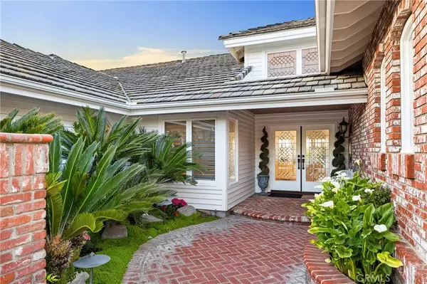 Irvine, CA 92603,19 Skycrest