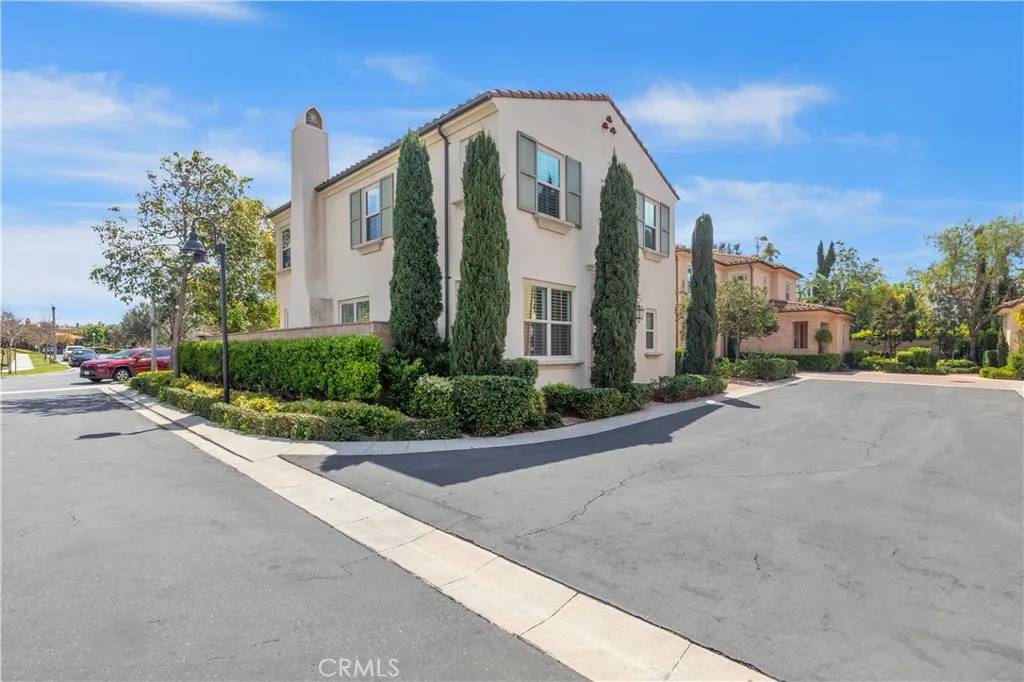 Irvine, CA 92620,40 Twin Gables #1