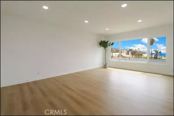 Laguna Beach, CA 92651,251 Lower Cliff Drive #11