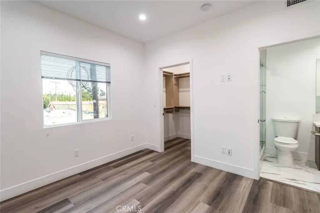 Los Angeles, CA 90016,2154 S West View