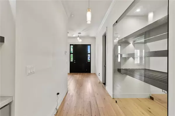 Toluca Lake, CA 91601,4943 Strohm Avenue