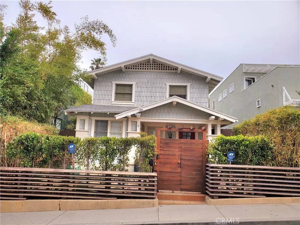 Santa Monica, CA 90401,9 Vicente Terrace