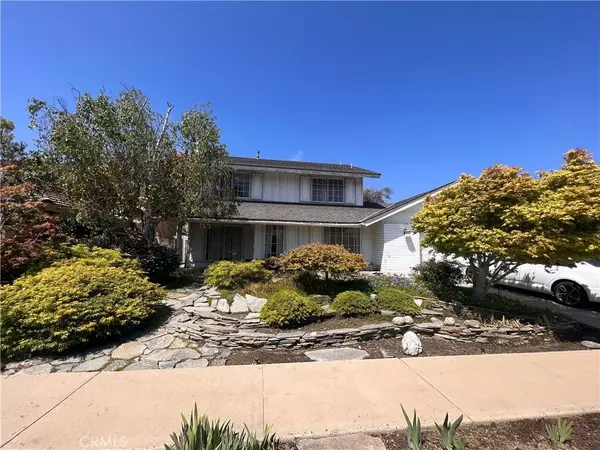 8719 Hummingbird Avenue,  Fountain Valley,  CA 92708