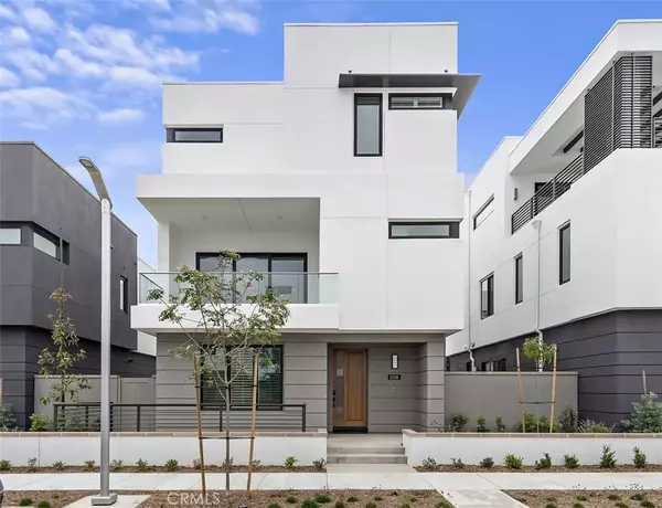 Tustin, CA 92782,2158 Peebler Way