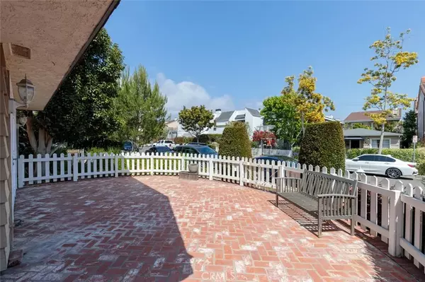 Corona Del Mar, CA 92625,613 Marigold Avenue