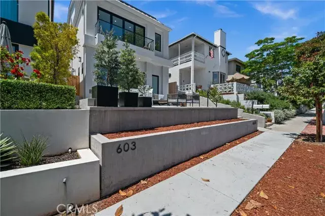 Corona Del Mar, CA 92625,603 Iris Avenue