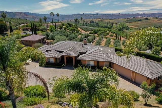9750 Adams Court, Escondido, CA 92026