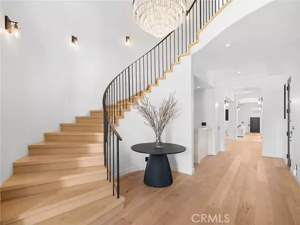 Newport Beach, CA 92663,416 Holmwood Drive