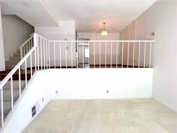 Marina Del Rey, CA 90292,13044 Mindanao Way #3