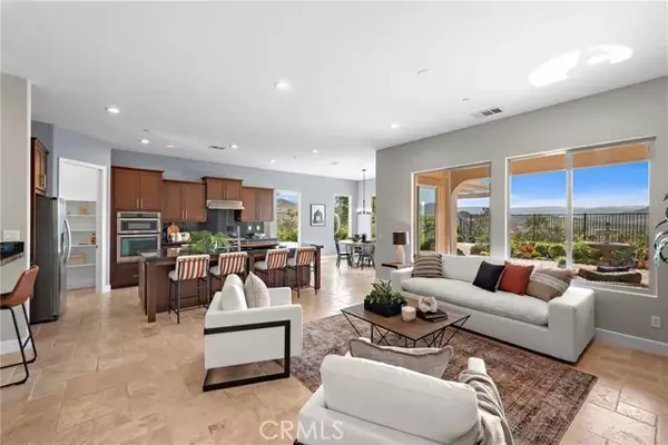 Rancho Mission Viejo, CA 92694,2 Garza