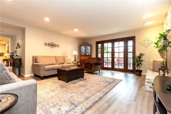 Lake Forest, CA 92630,23212 Meadowbrook Circle
