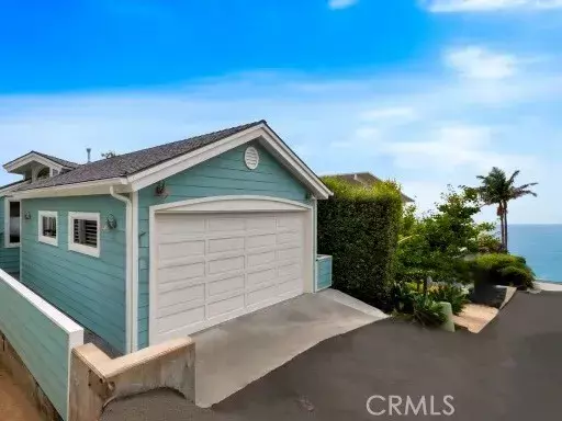 Laguna Beach, CA 92651,979 Capistrano Avenue