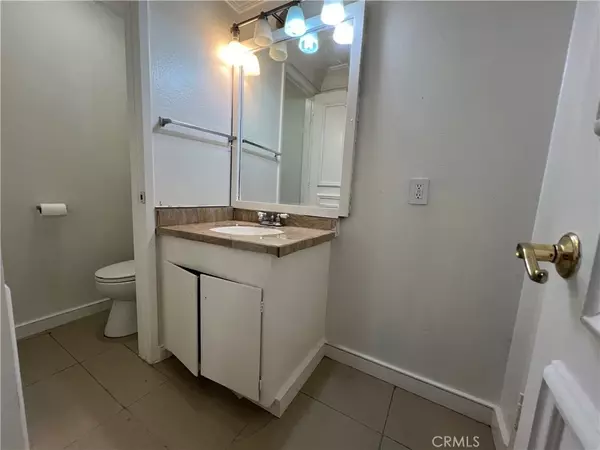 Santa Ana, CA 92701,521 S Lyon Street #46