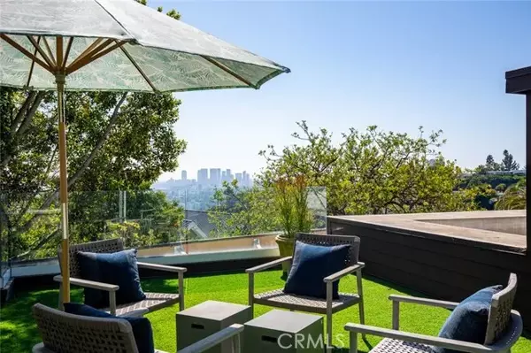 Los Angeles, CA 90069,1450 Forest Knoll Drive