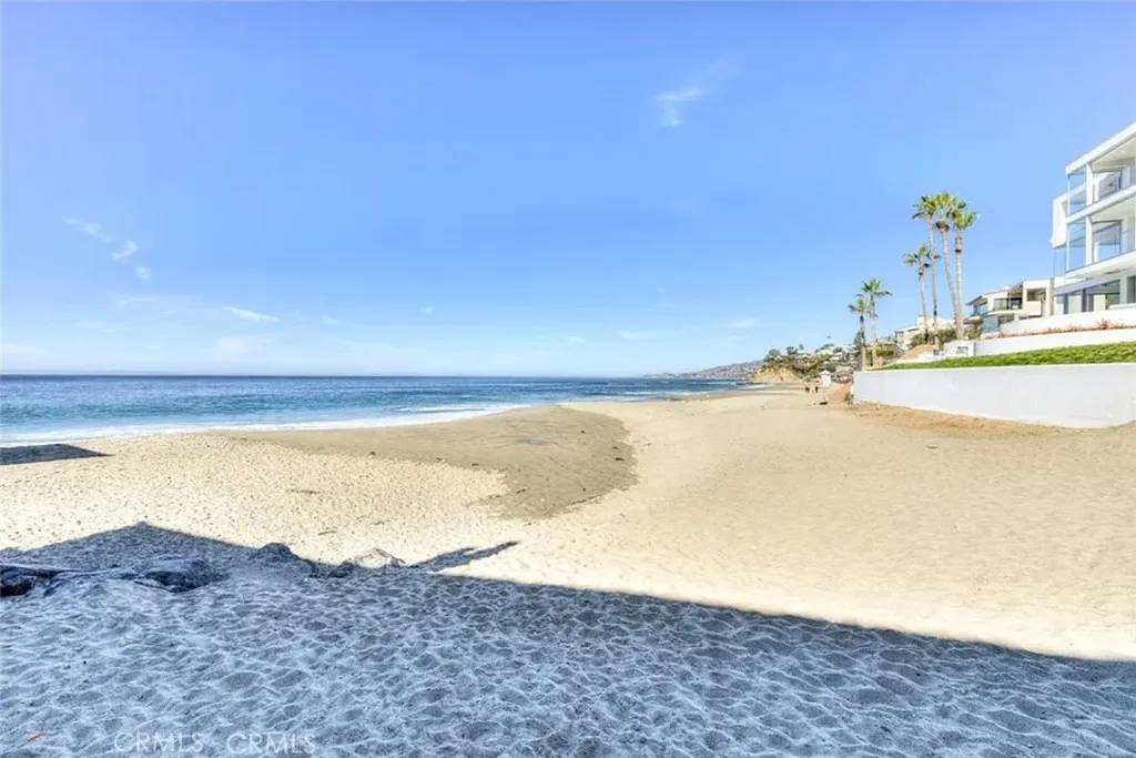 Laguna Beach, CA 92651,50 Blue Lagoon