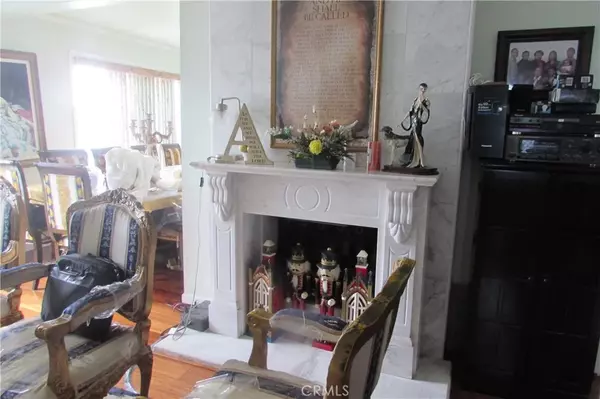 Daly City, CA 94015,365 Lakeshire Drive