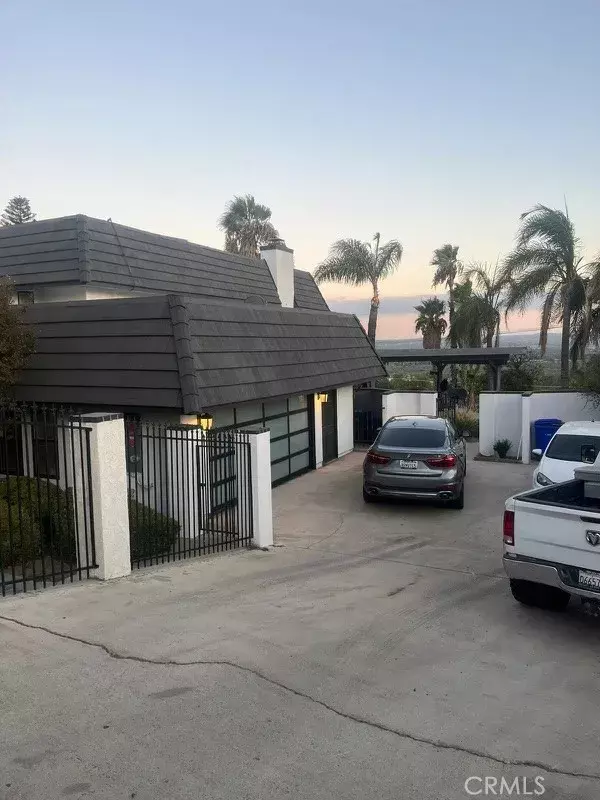 6950 Valdez Avenue, Jurupa Valley, CA 92509