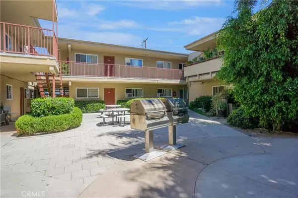 Santa Ana, CA 92701,511 E Washington Avenue