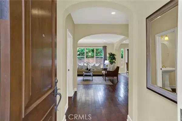 Irvine, CA 92618,32 Homeland