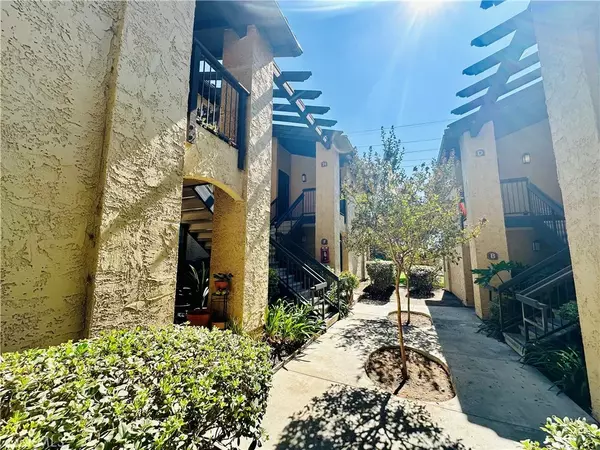 Laguna Hills, CA 92653,25601 Indian Hill Lane #H