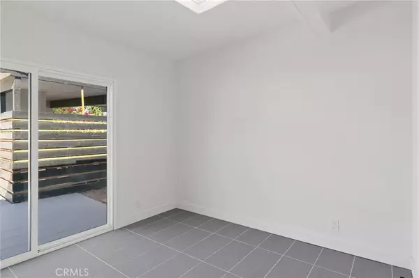625 N Juanita Drive,  Palm Springs,  CA 92262