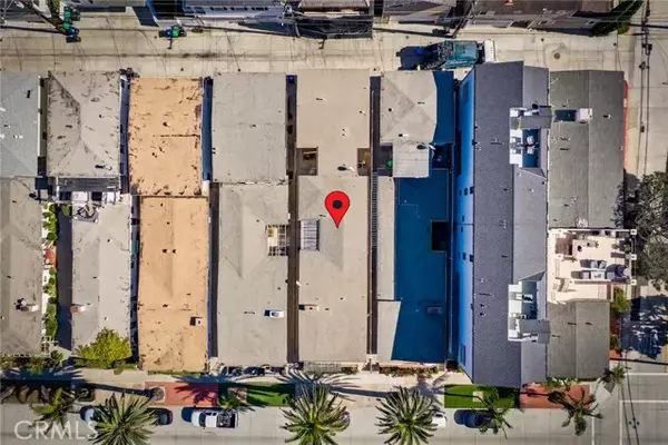 Corona Del Mar, CA 92625,306 Marguerite Avenue