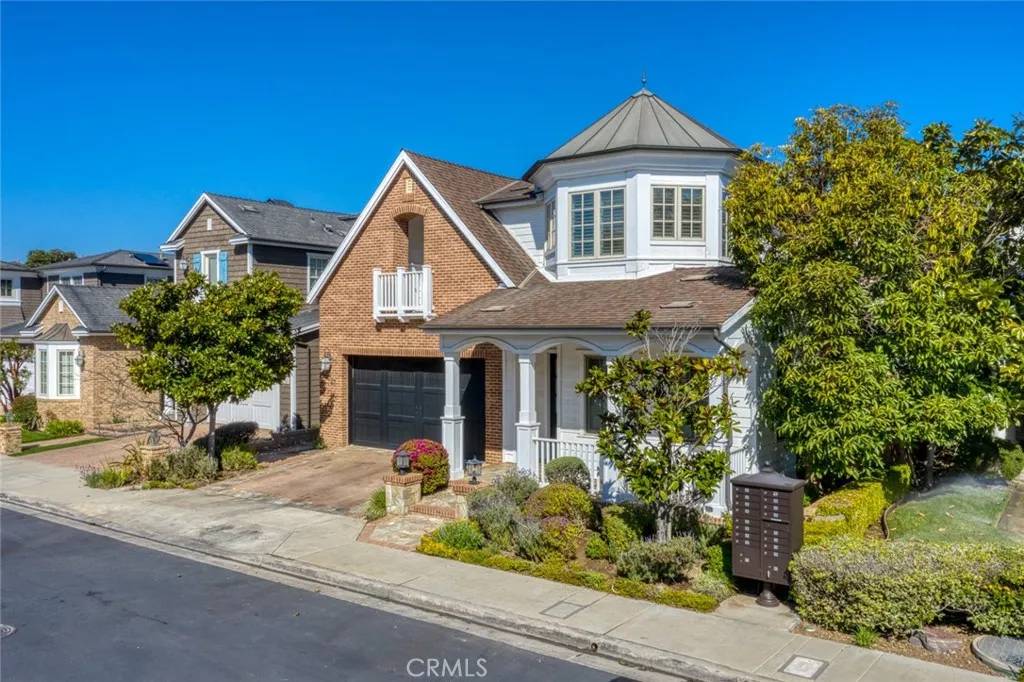 Huntington Beach, CA 92649,4761 Edgartown Drive