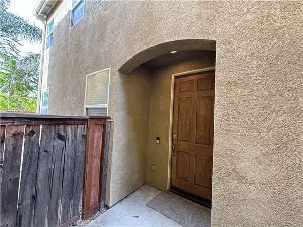 Van Nuys, CA 91406,15841 Wyandotte Street