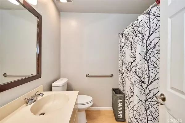 Tustin, CA 92780,2225 Tamarac Lane