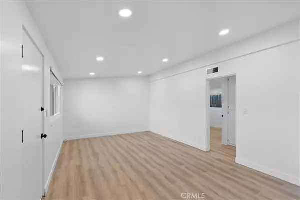 Corona Del Mar, CA 92625,3203 Bayside Drive