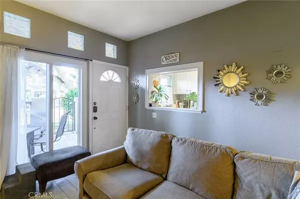 Huntington Beach, CA 92648,606 Lake Street #14