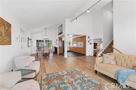 Los Alamitos, CA 90720,3861 Fenley Drive