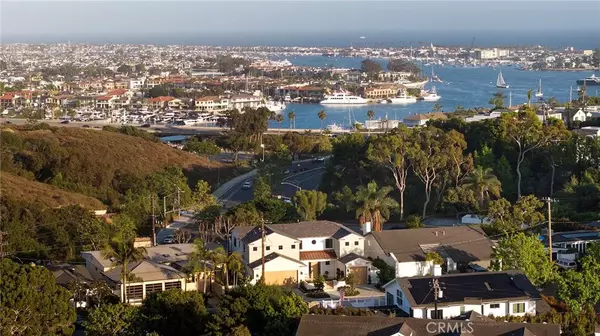 Newport Beach, CA 92663,702 Saint James Place