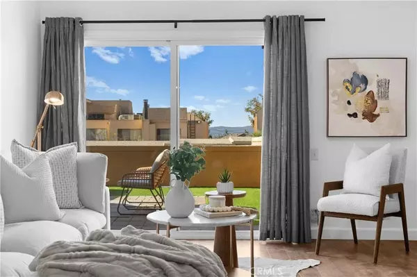 25671 Le Parc #93,  Lake Forest,  CA 92630