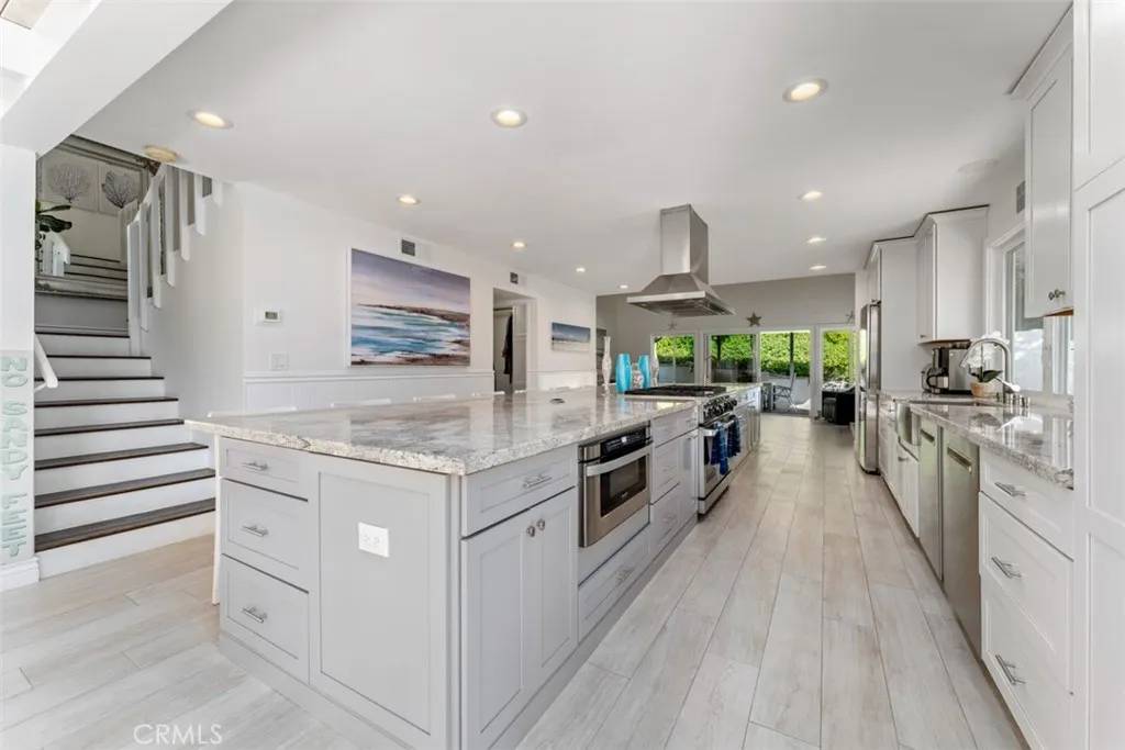 499 Nyes Place, Laguna Beach, CA 92651