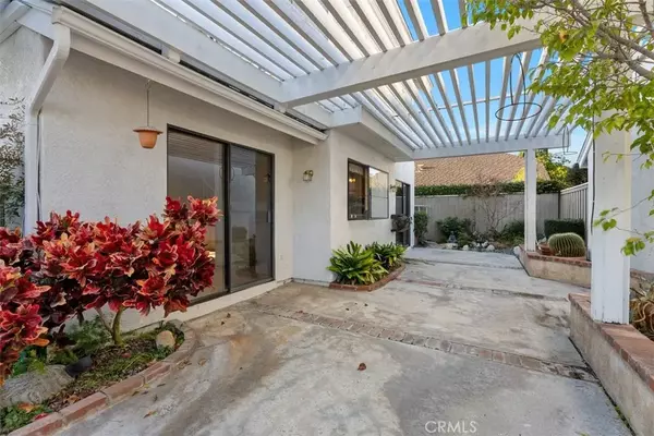 Irvine, CA 92614,36 Amberleaf #83