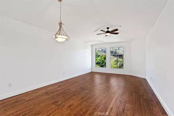 Dana Point, CA 92629,25442 Sea Bluffs Drive #302