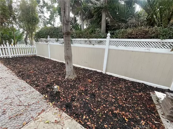 Corona Del Mar, CA 92625,401 Jasmine Avenue #3/4