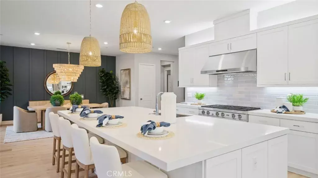 Valencia, CA 91354,29808 Corte Trono