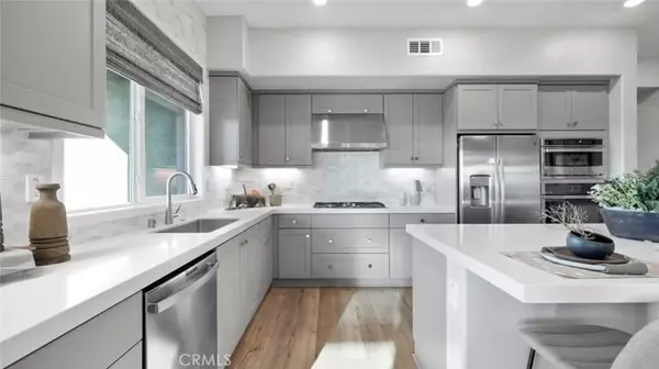 Valencia, CA 91381,27226 Cranmore Way #101