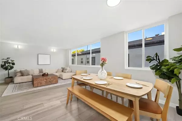 Beverly Hills, CA 90212,9950 Durant Drive #208