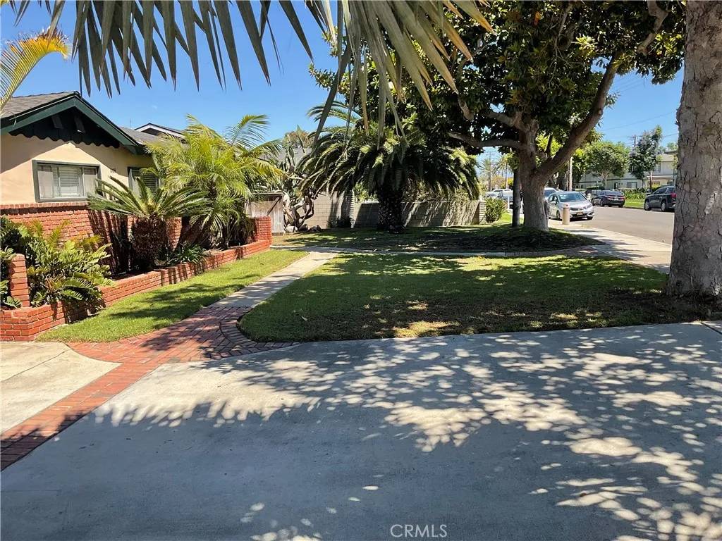 Costa Mesa, CA 92627,268 E 18th Street