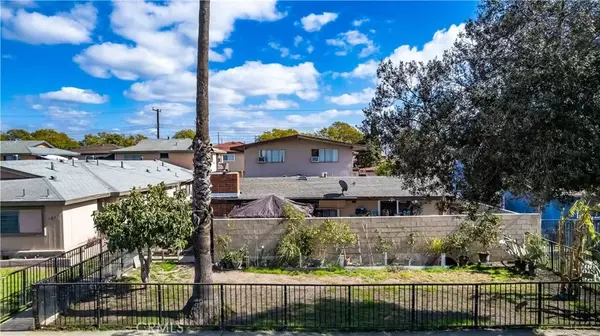 1701 Cedar Street, Santa Ana, CA 92707