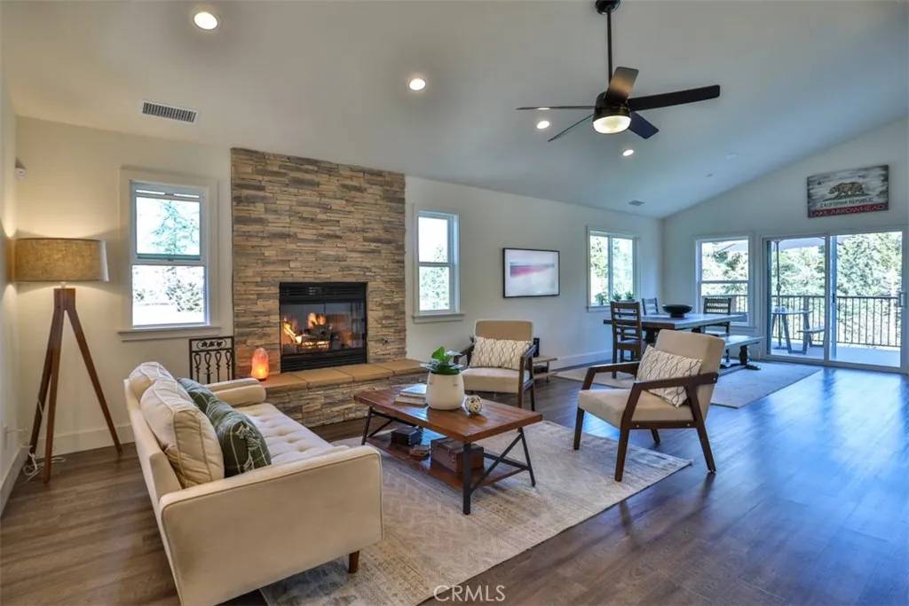 28622 Shenandoah Drive, Lake Arrowhead, CA 92352