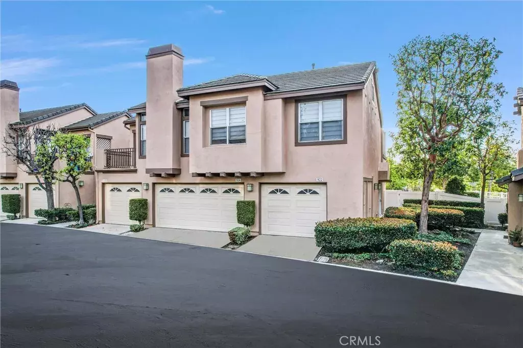 Anaheim Hills, CA 92808,924 S Country Glen Way