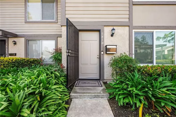 541 W Alton Avenue #D, Santa Ana, CA 92707