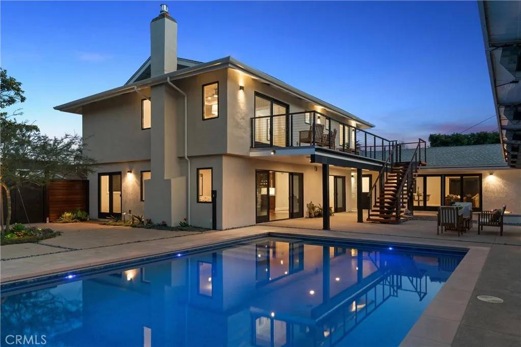 2885 Europa Drive, Costa Mesa, CA 92626