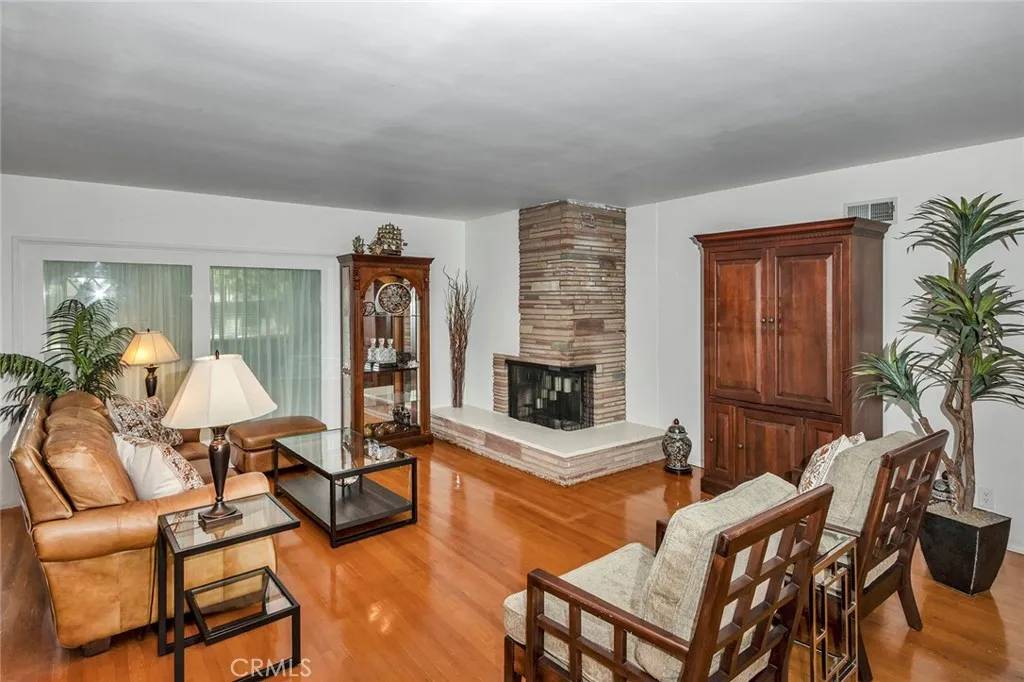 Torrance, CA 90503,1628 Flower Avenue