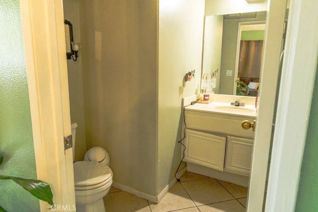 Pomona, CA 91766,1377 S Park Avenue #B