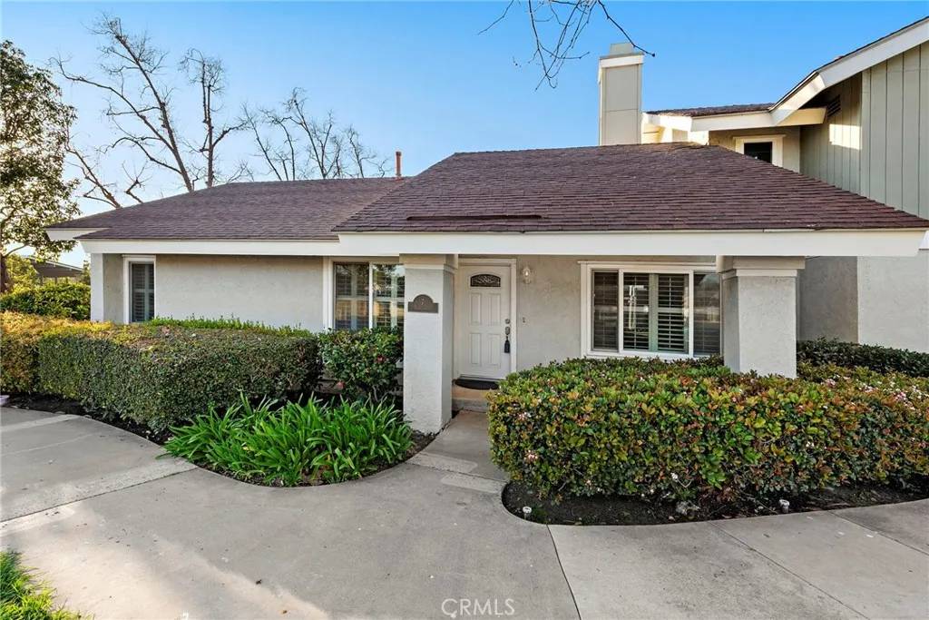 Irvine, CA 92604,7 Sunflower #25